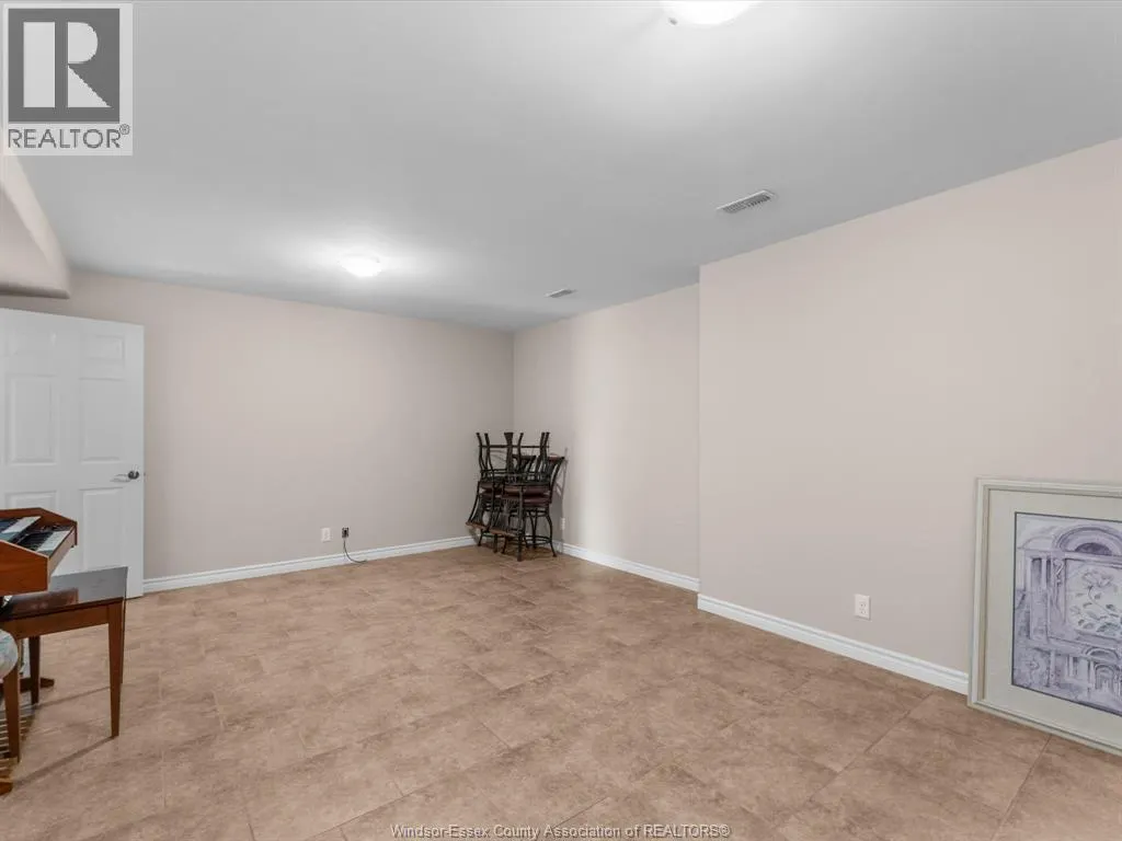 194 ELLISON AVE