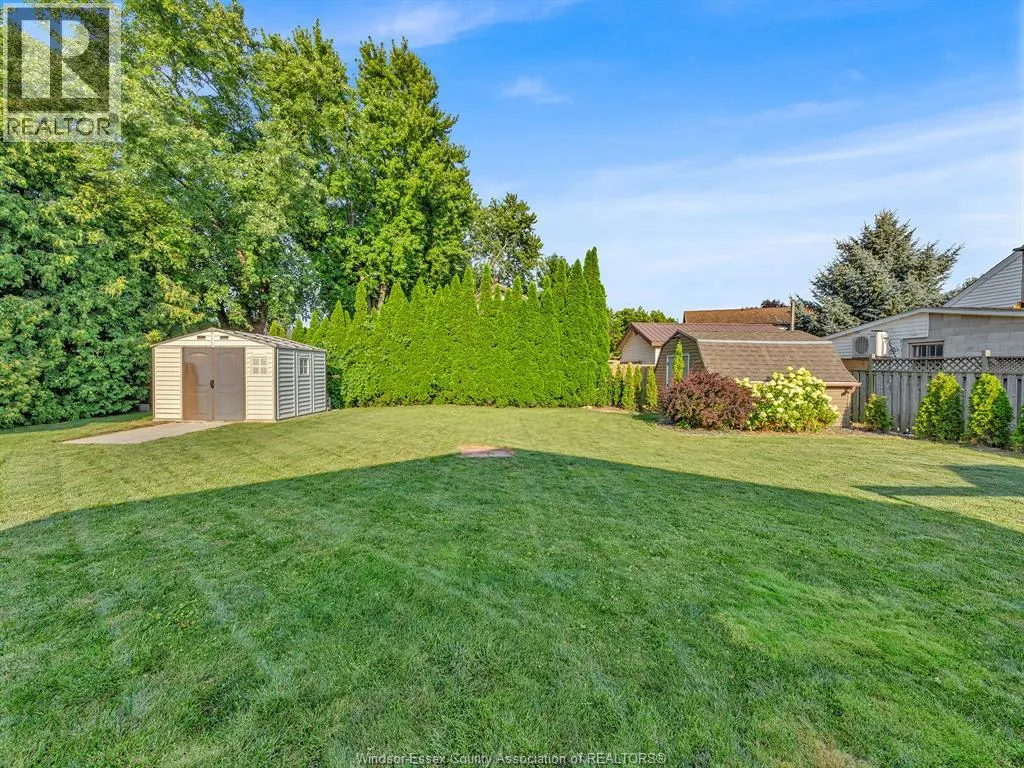 99 Woodycrest AVENUE