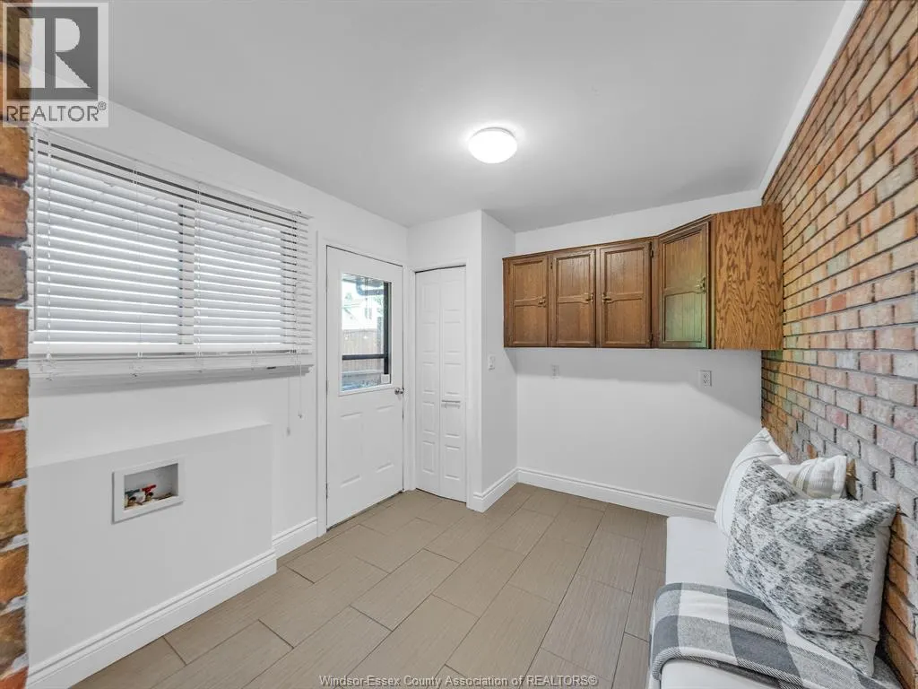 99 Woodycrest AVENUE