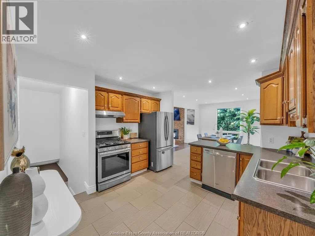 99 Woodycrest AVENUE
