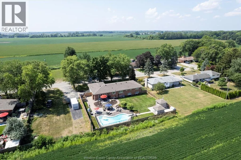 1690 GOLFVIEW DRIVE