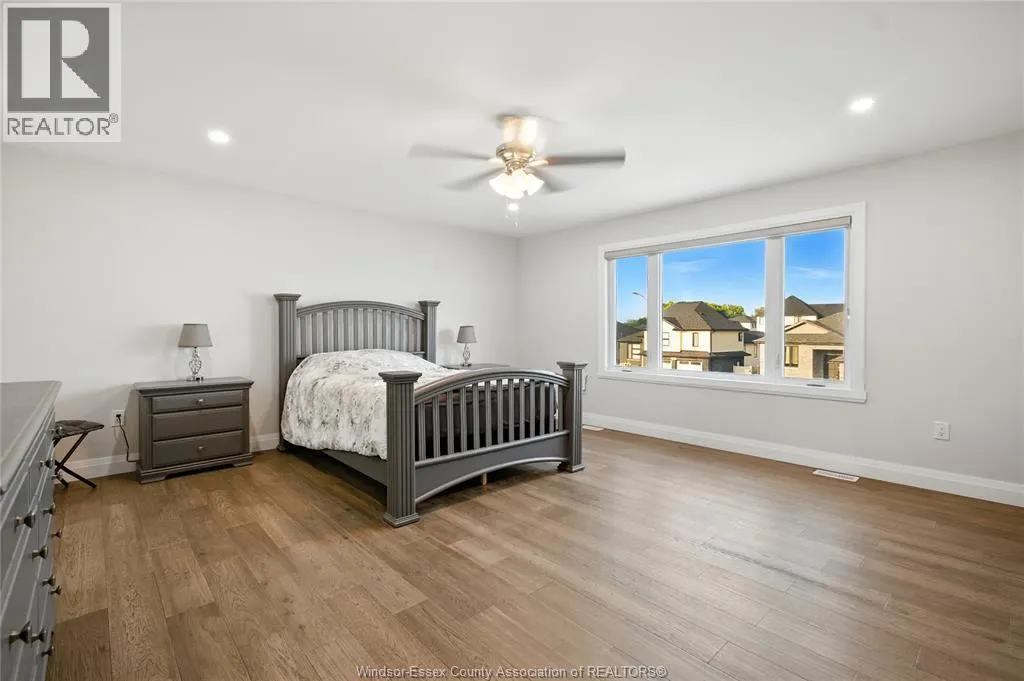 27 KINGSBRIDGE DRIVE
