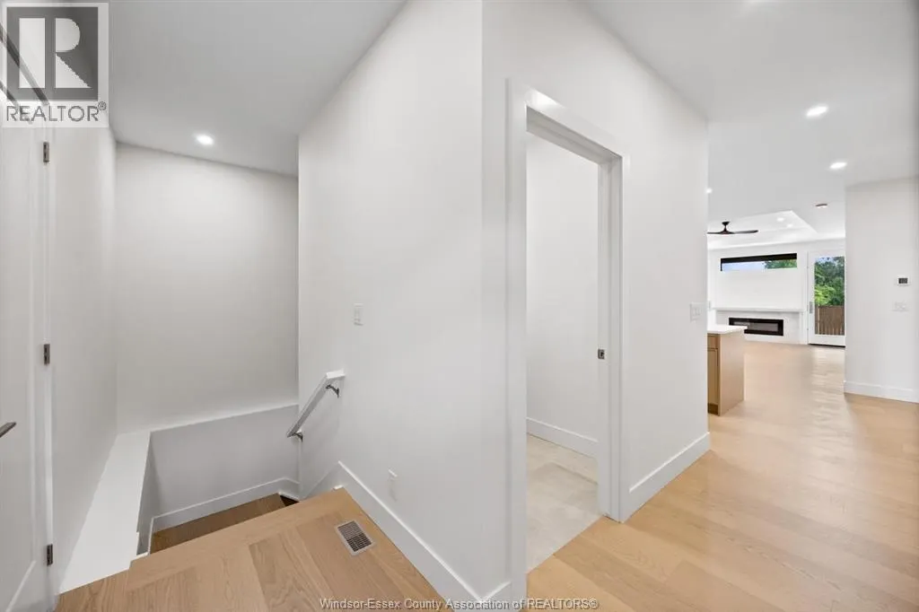 5 EAGLE STREET