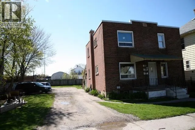 115 BROCK STREET North