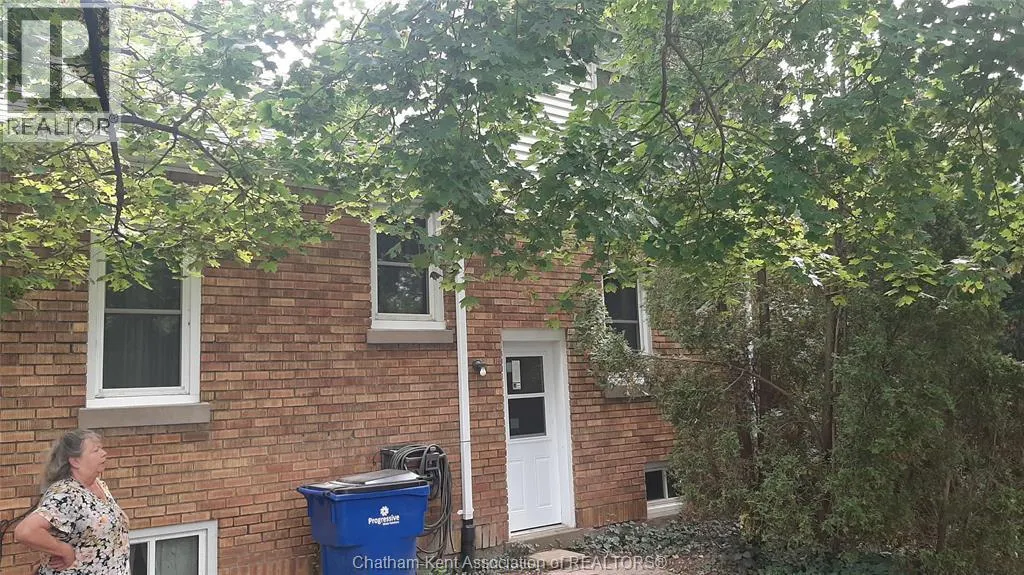 89 GLADSTONE AVENUE