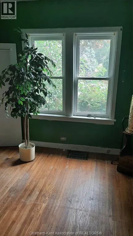 89 GLADSTONE AVENUE