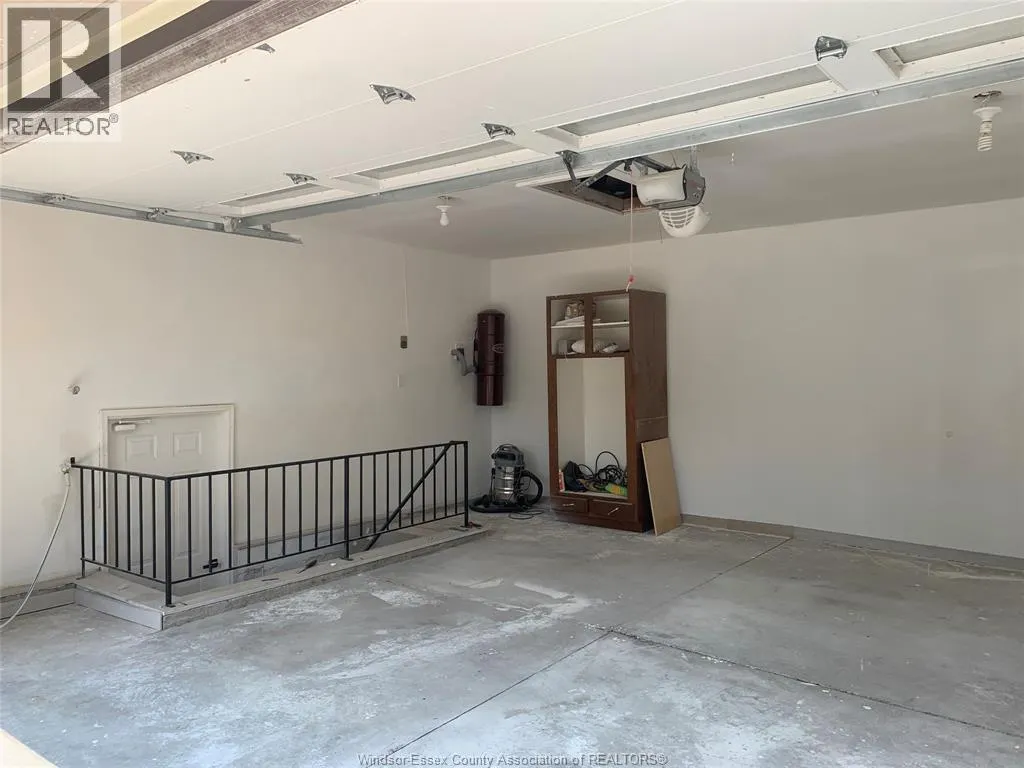 12042 MAISONNEUVE