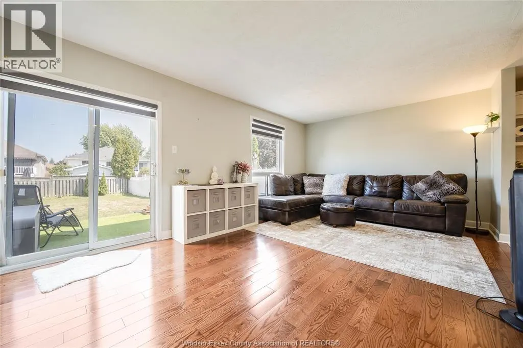 746 MICHAEL DRIVE