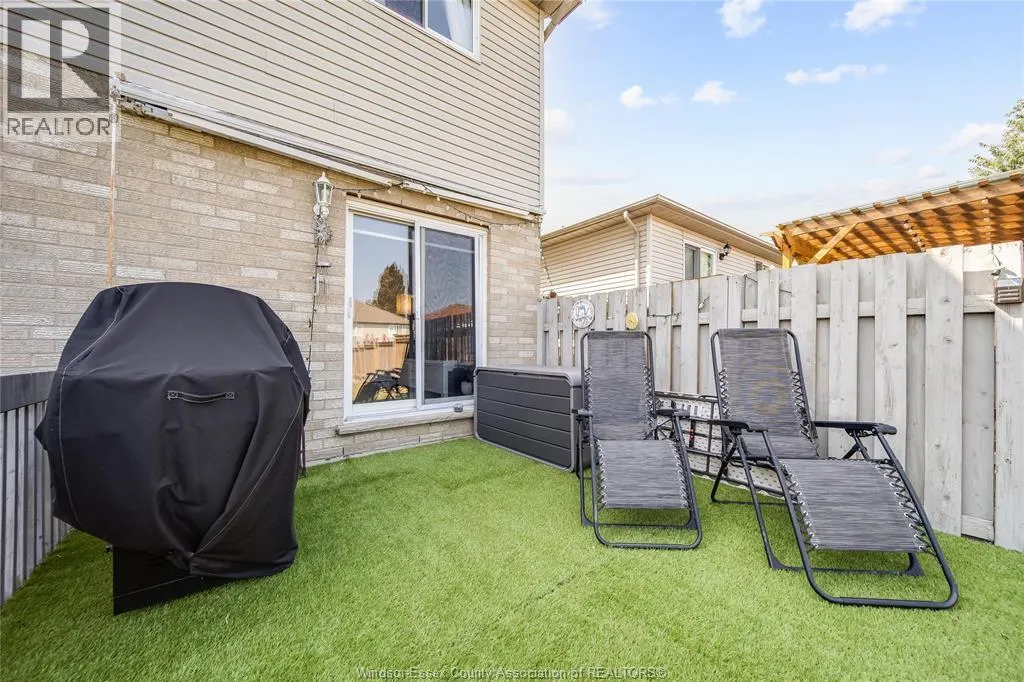 746 MICHAEL DRIVE