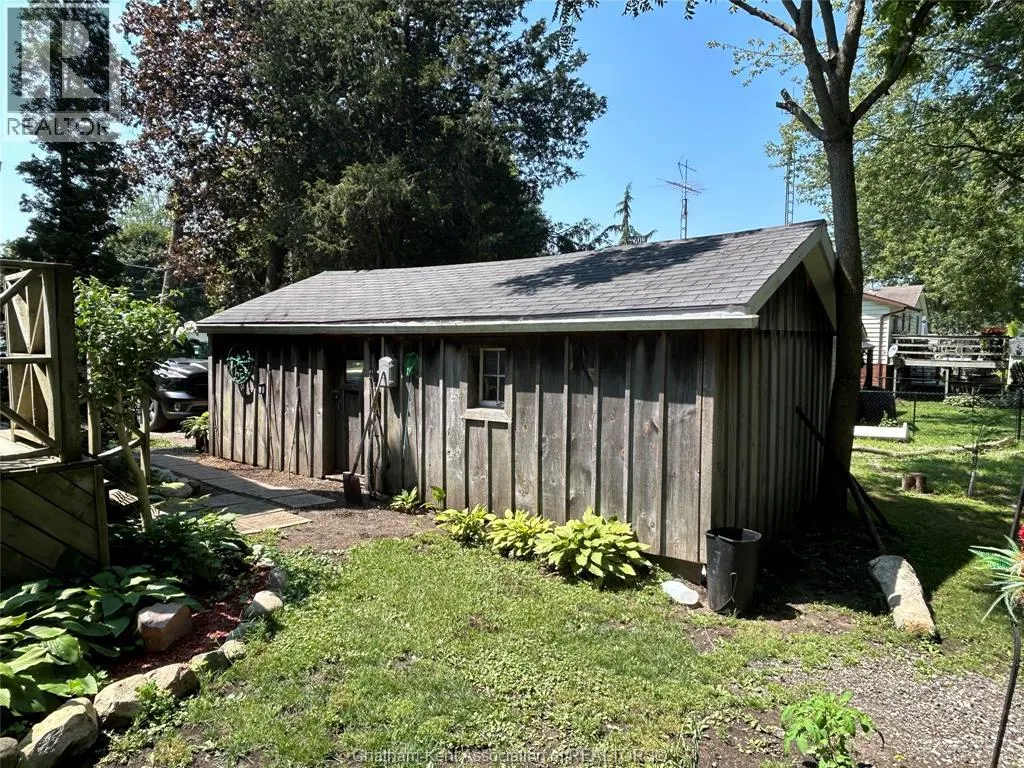 21 Albert AVENUE