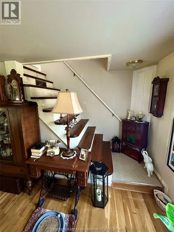 21 Albert AVENUE