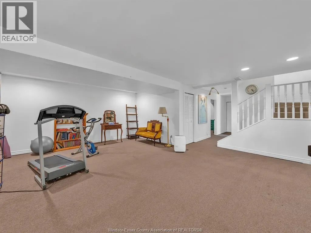 9 ELLIS ROAD