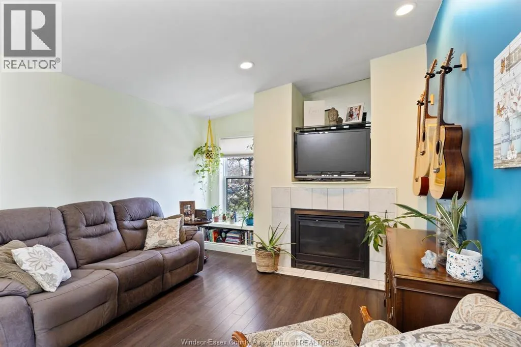 4165 TECUMSEH ROAD East