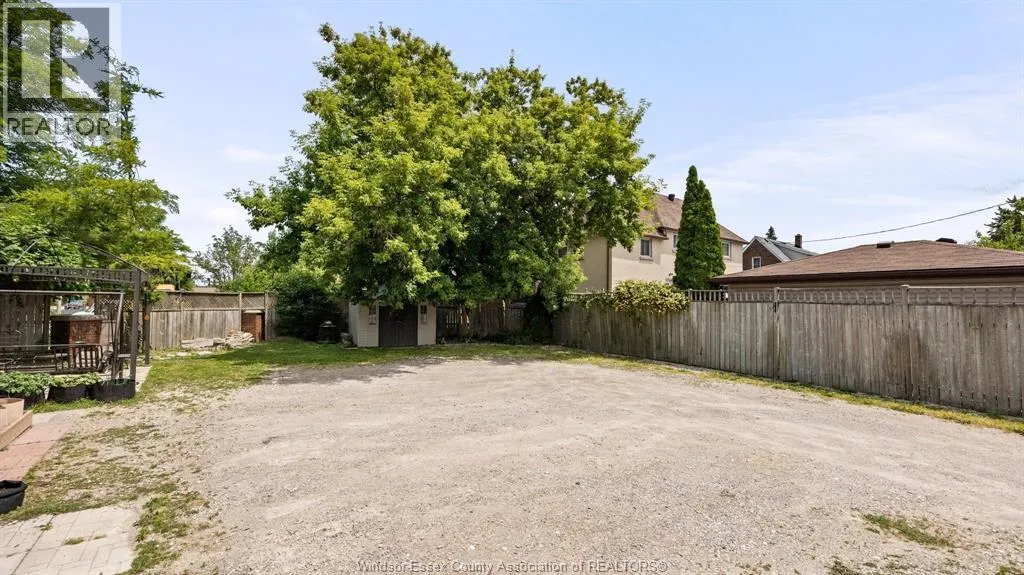 4165 TECUMSEH ROAD East
