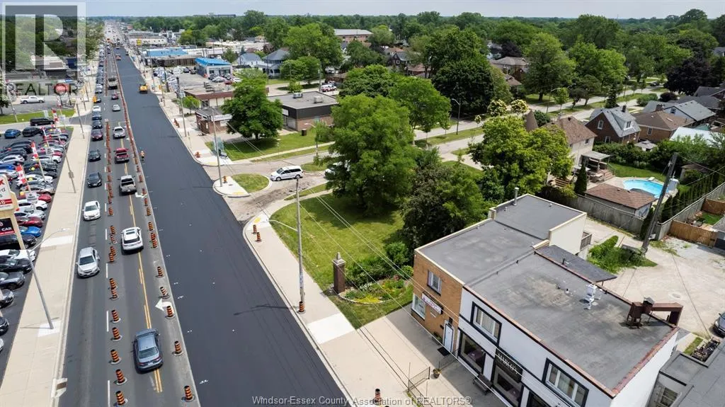 4165 TECUMSEH ROAD East