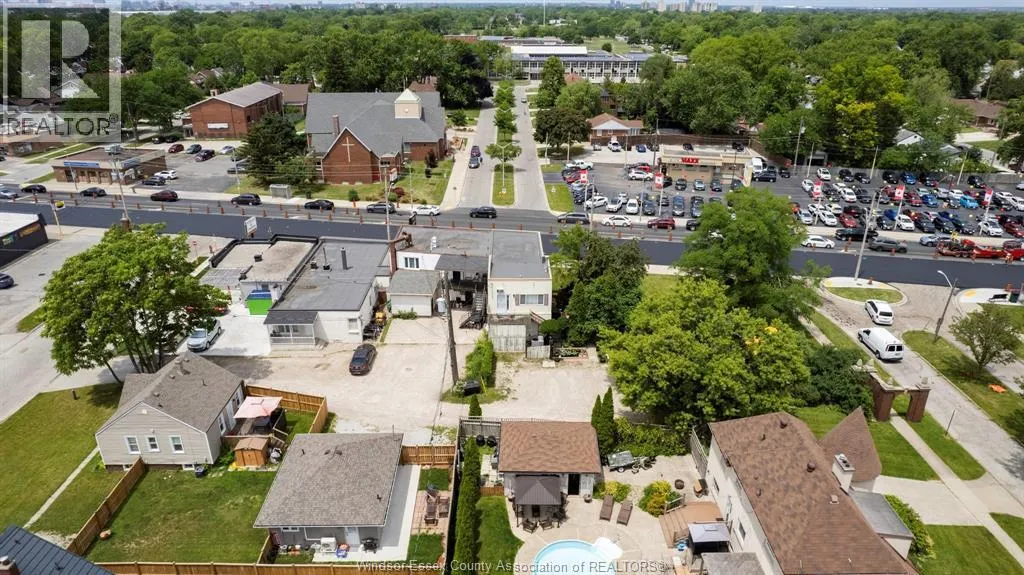 4165 TECUMSEH ROAD East
