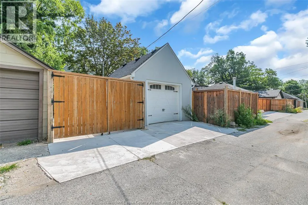 727 ARGYLE ROAD