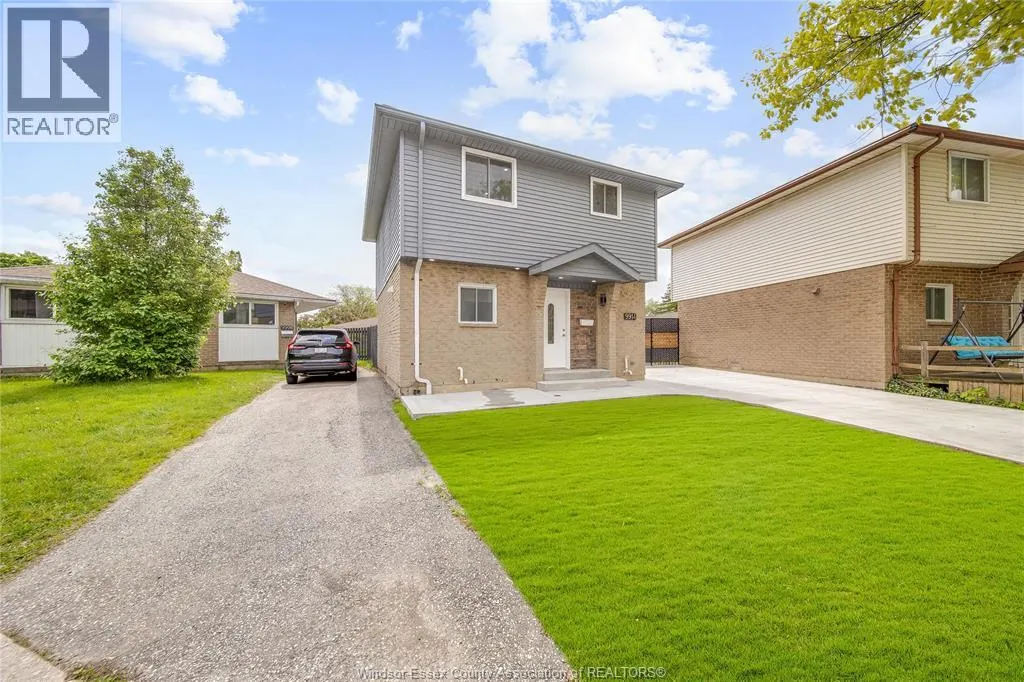 9914 FOREST GLADE COURT