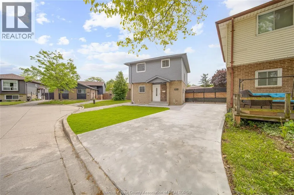 9914 FOREST GLADE COURT