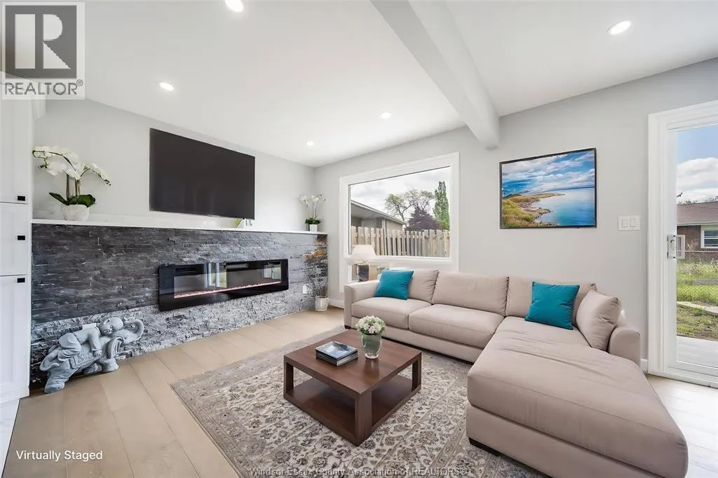 9914 FOREST GLADE COURT