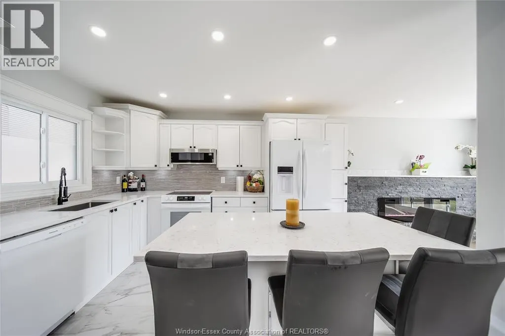 9914 FOREST GLADE COURT
