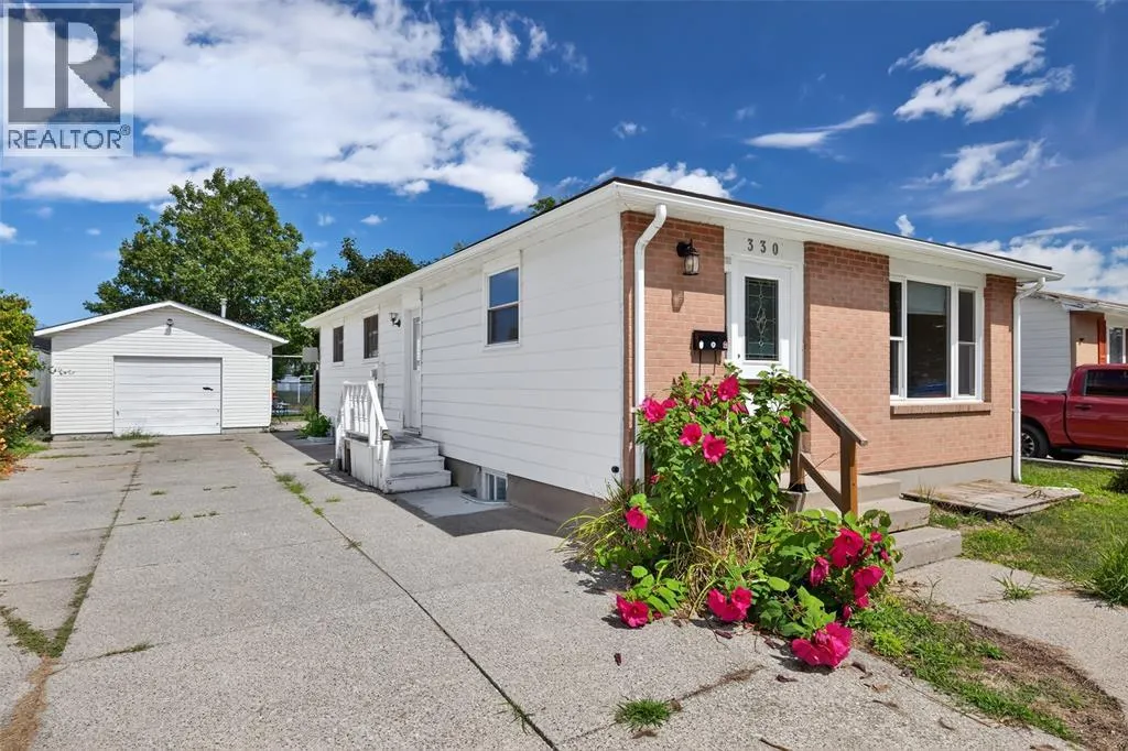 330 Somerset CRESCENT