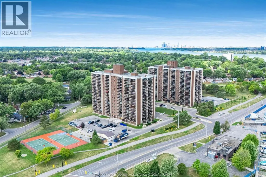 9099 Riverside Unit# 1415E