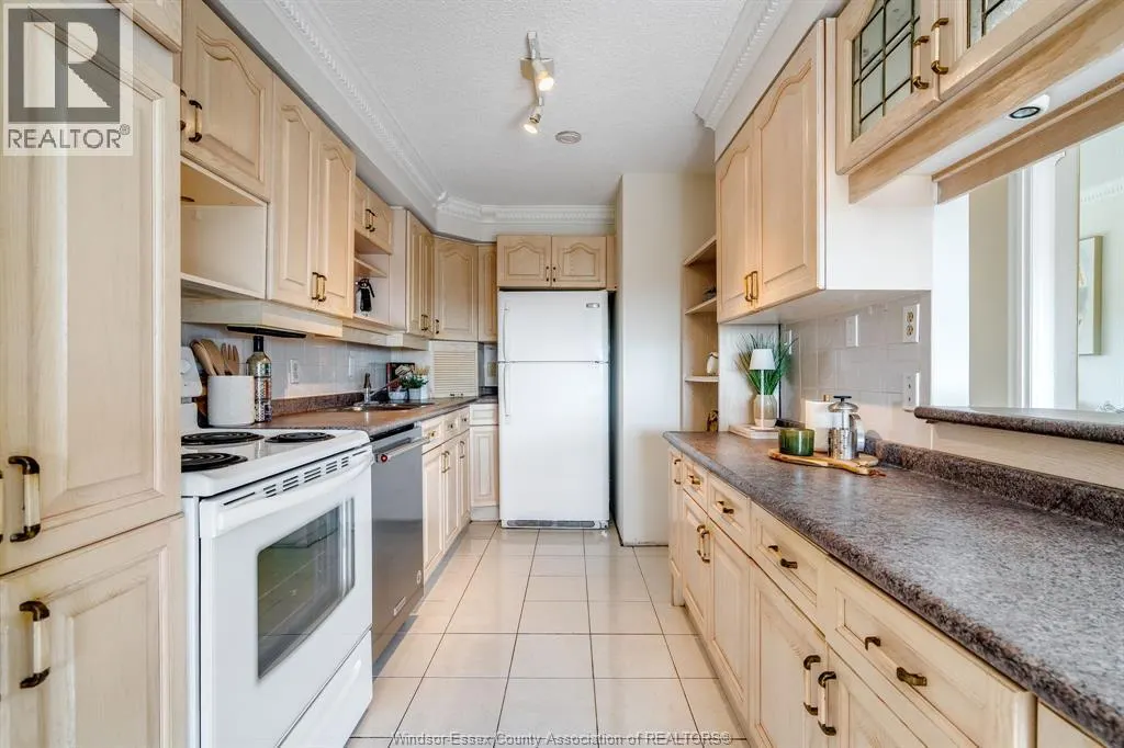 9099 Riverside Unit# 1415E