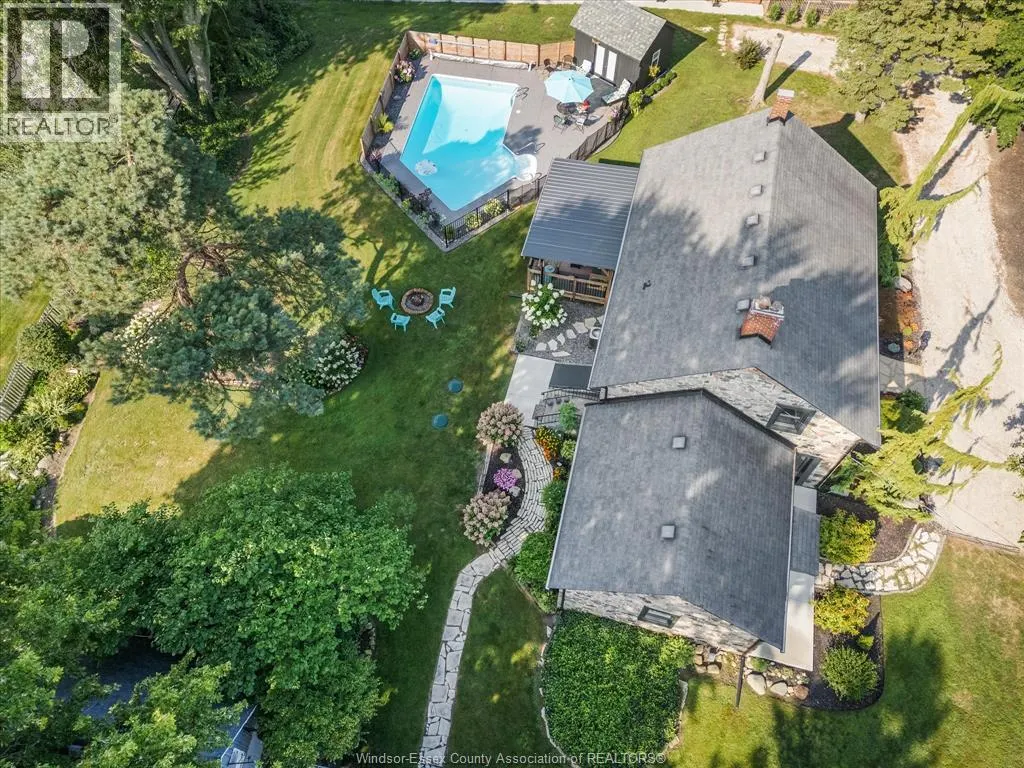1203 Seacliff DRIVE East