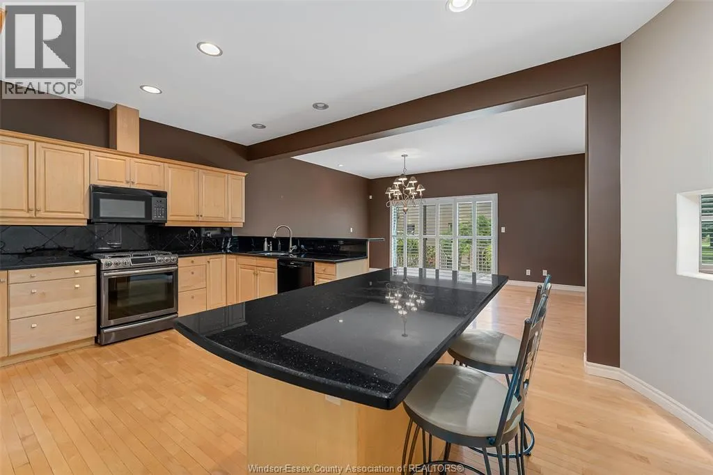 432 VANDERBILT