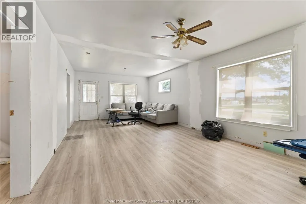 528 MERSEA ROAD 8