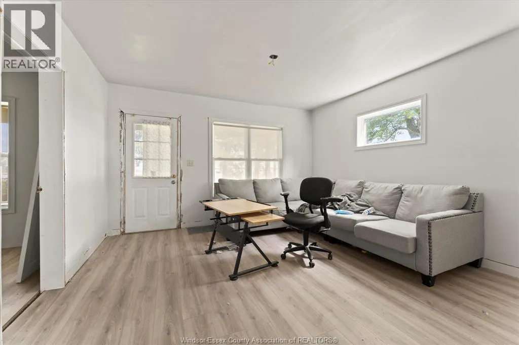 528 MERSEA ROAD 8