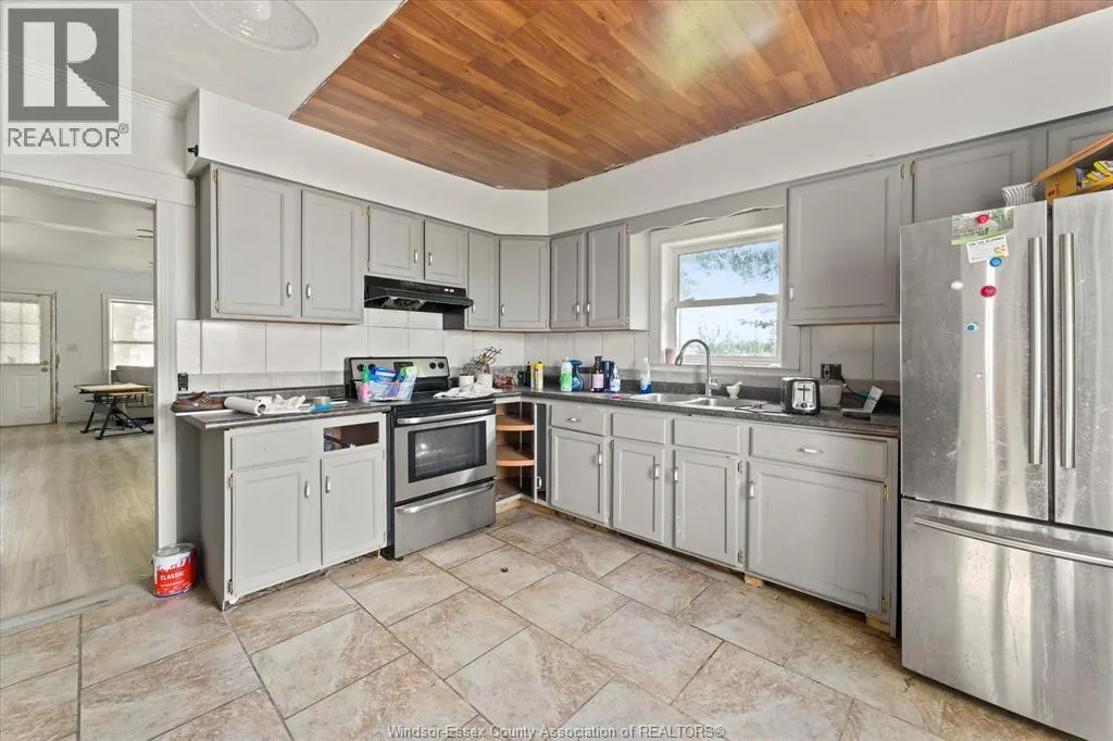 528 MERSEA ROAD 8