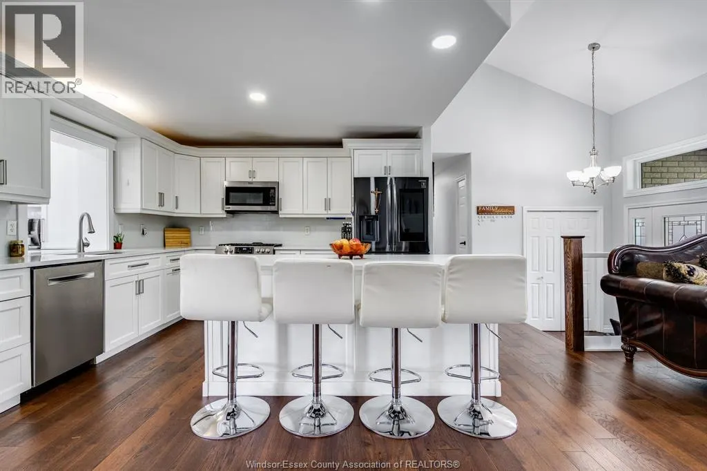 833 Talbot ROAD East