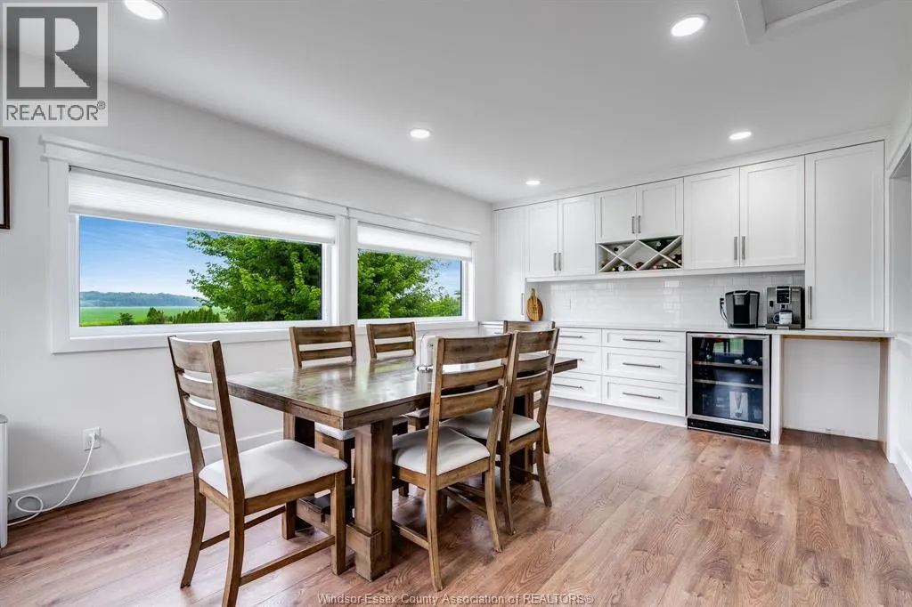 833 Talbot ROAD East