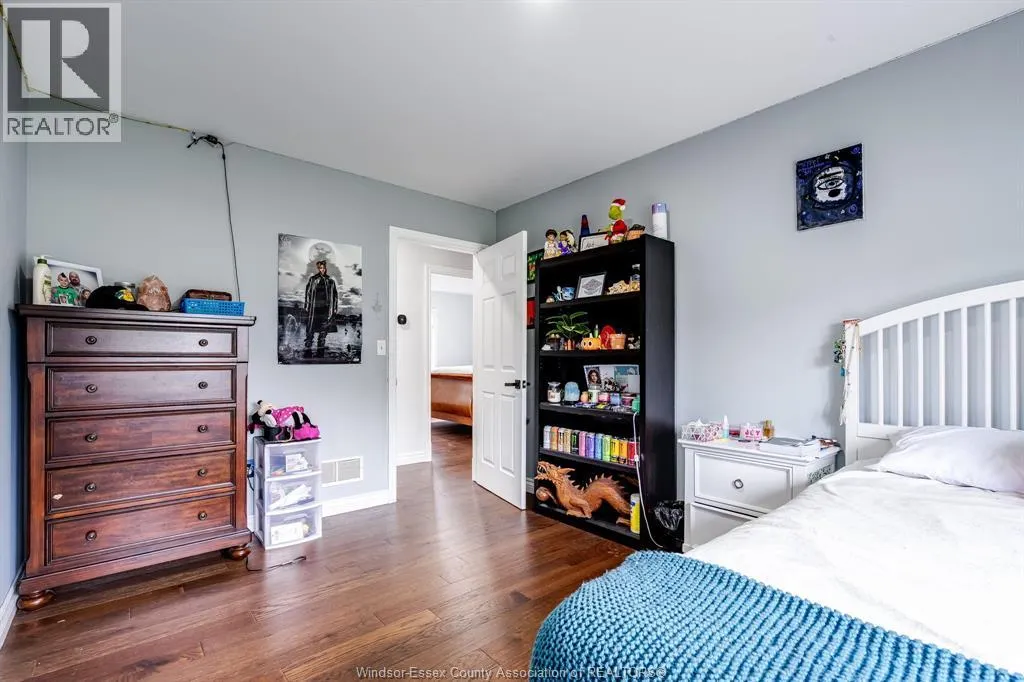 833 Talbot ROAD East