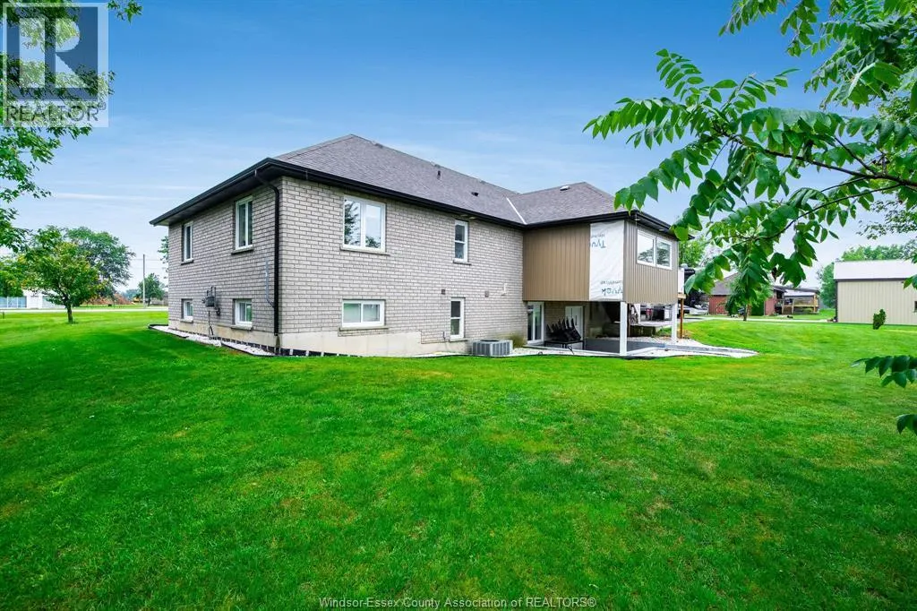 833 Talbot ROAD East