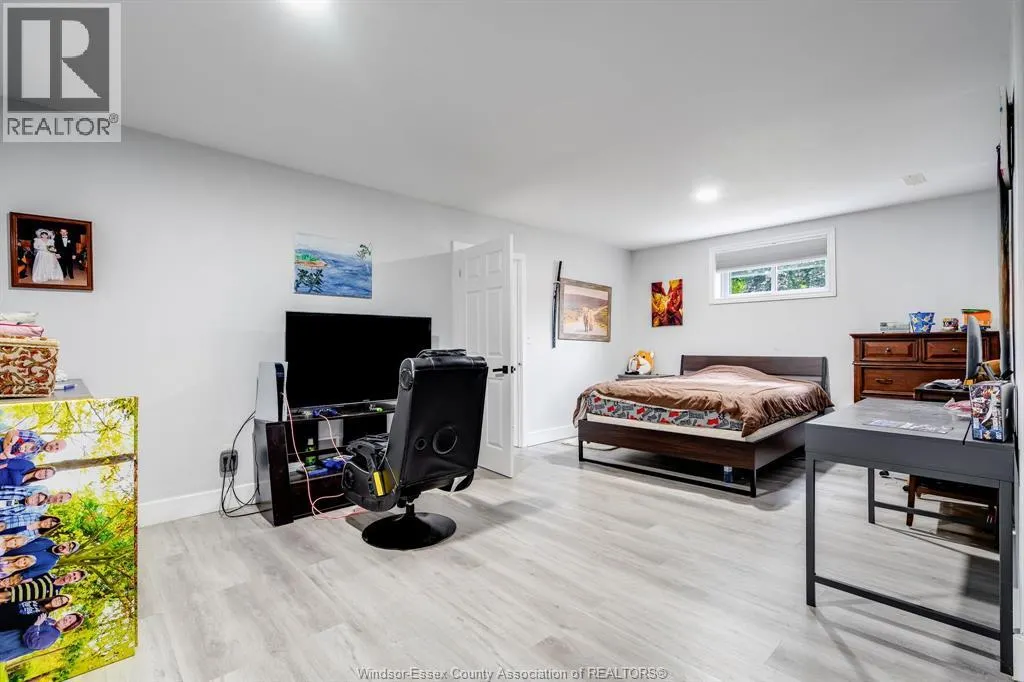833 Talbot ROAD East