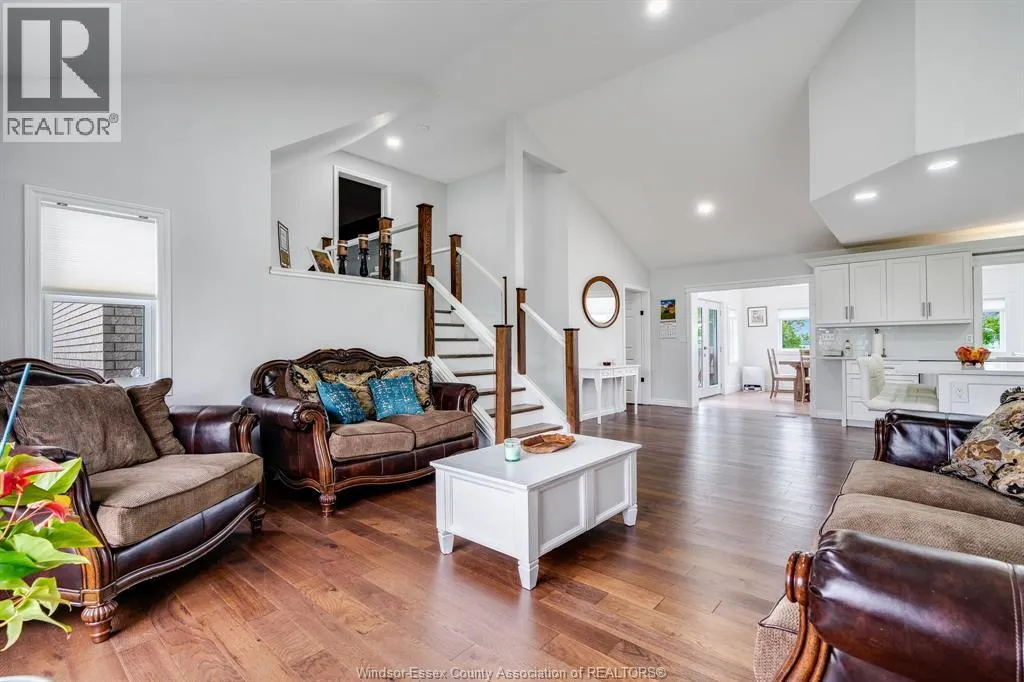 833 Talbot ROAD East