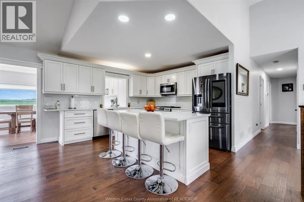 833 Talbot ROAD East