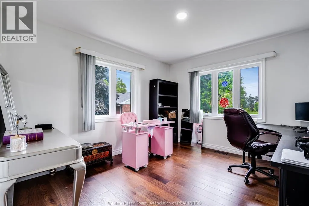 833 Talbot ROAD East