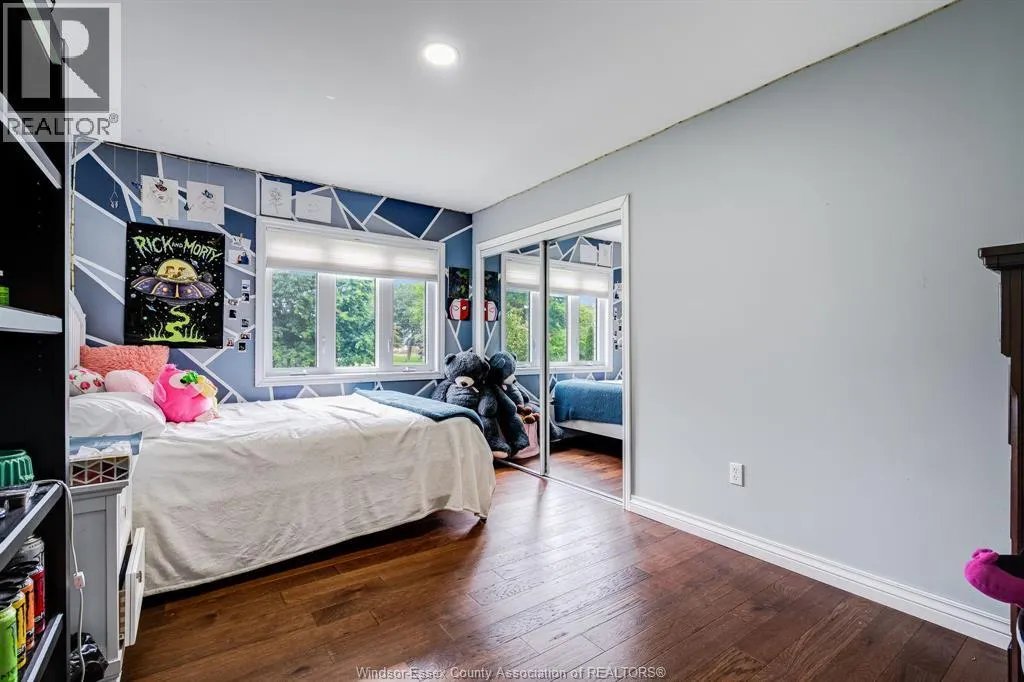 833 Talbot ROAD East