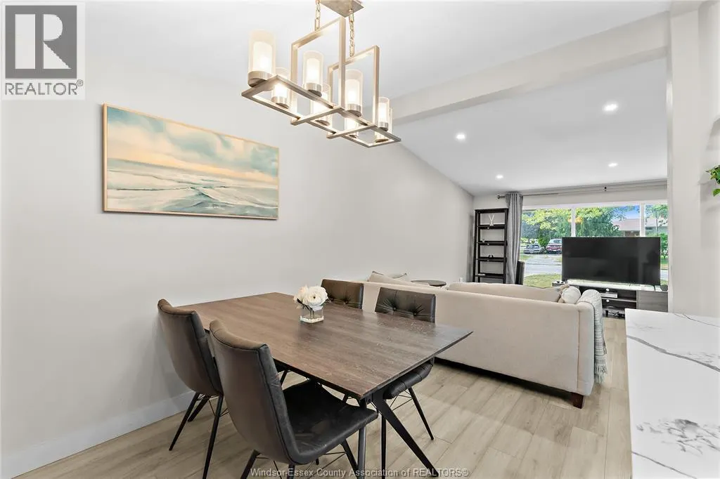 3830 HOLBURN