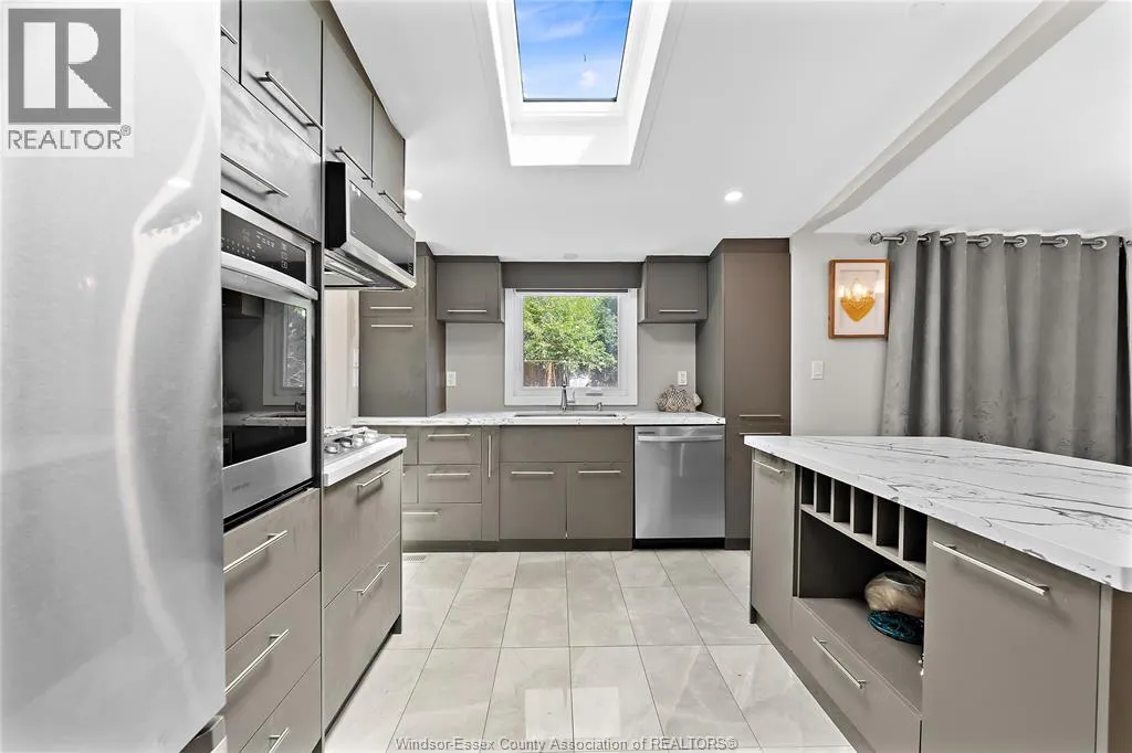 3830 HOLBURN