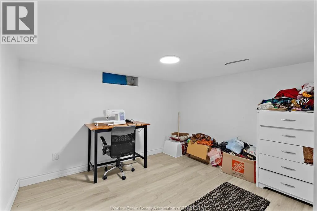 3830 HOLBURN