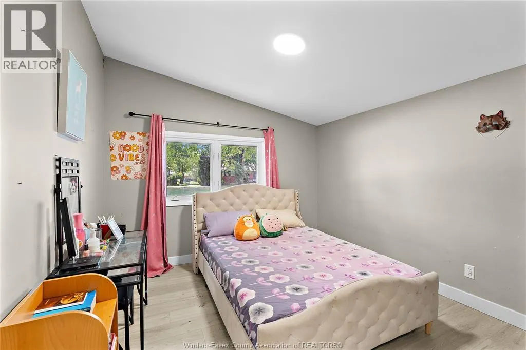 3830 HOLBURN