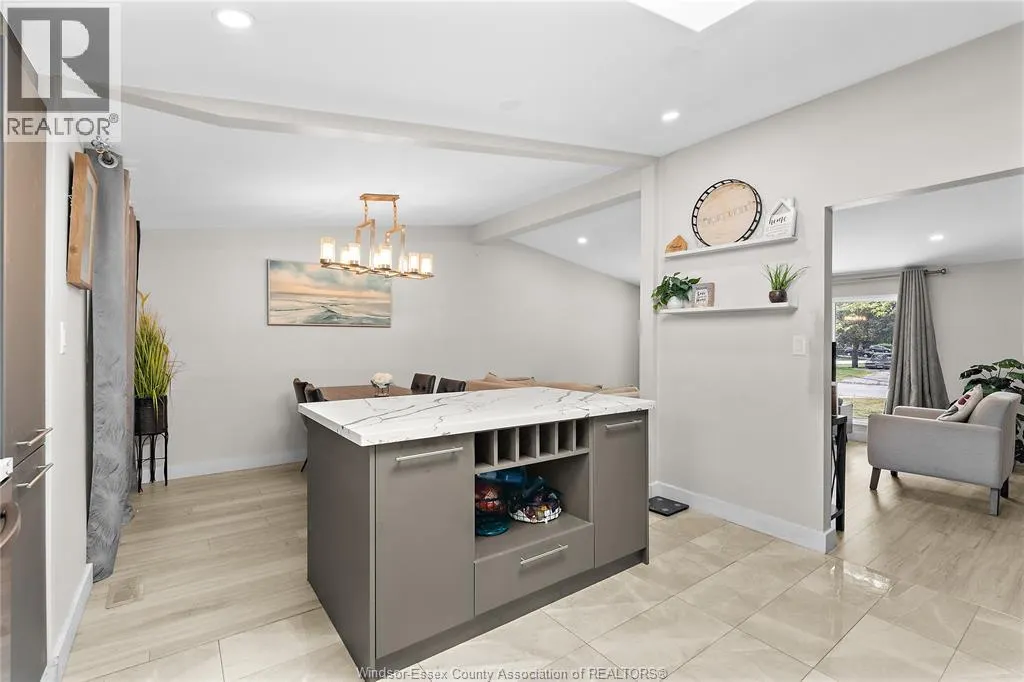 3830 HOLBURN