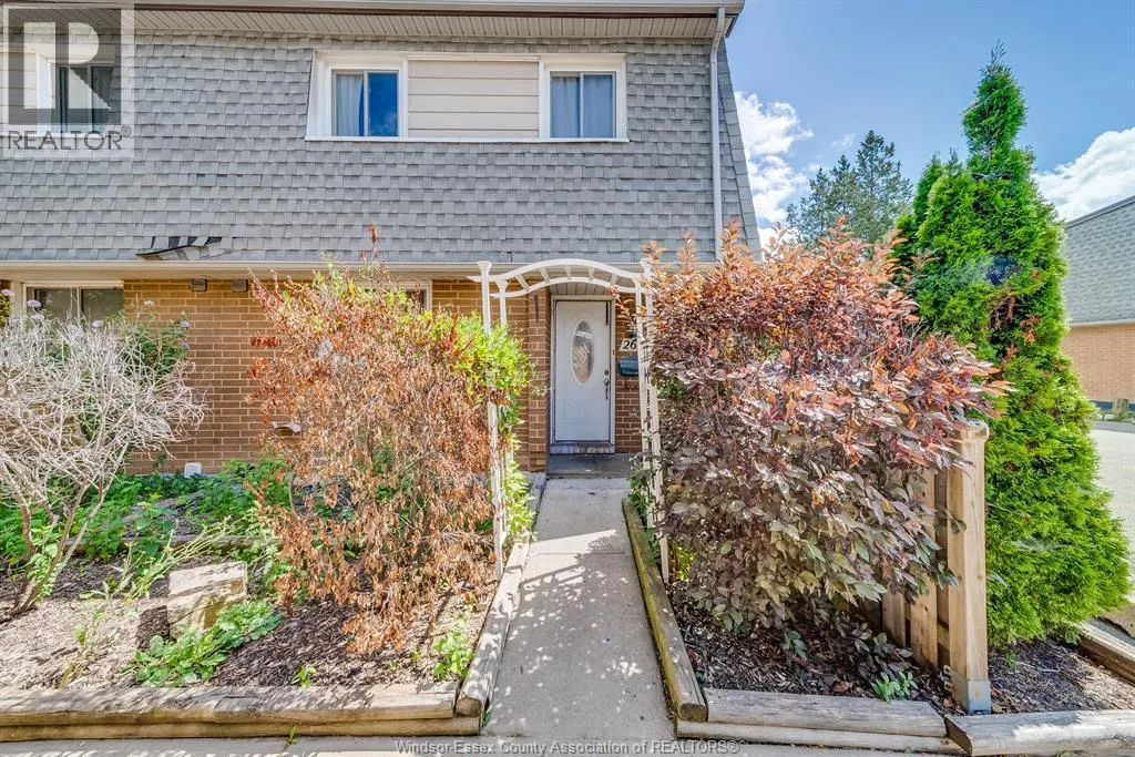 2652 VINE COURT