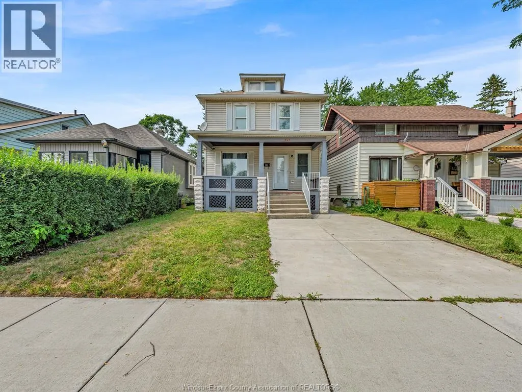 376 ELLIS STREET West