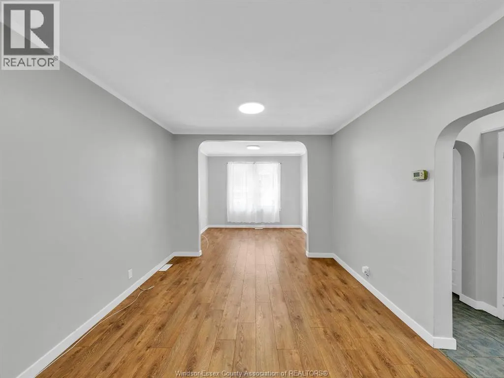376 ELLIS STREET West